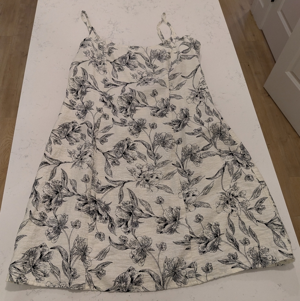 a new day Black & Cream Floral Mini Dress